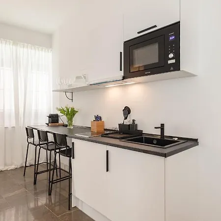 Isg Zaragoza-free Parking Apartment Seville